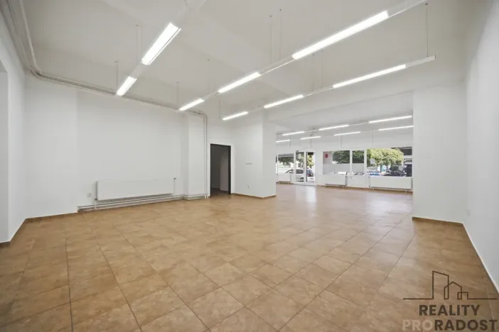 Pronájem obchodního prostoru, Pardubice - Zelené Předměstí, Smilova, 230 m2