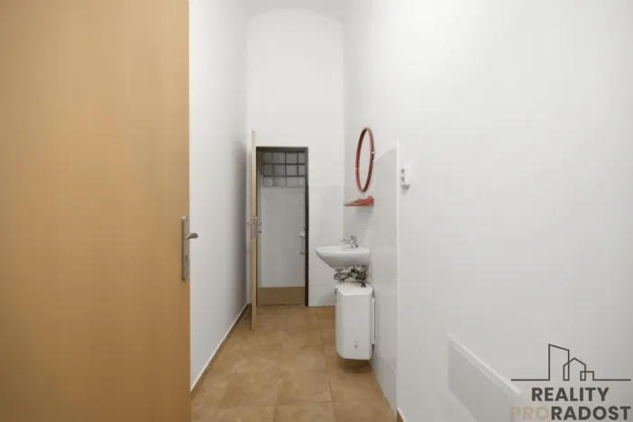 Pronájem obchodního prostoru, Pardubice - Zelené Předměstí, Smilova, 230 m2