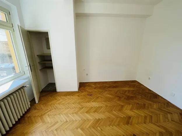 Pronájem bytu 1+kk, Praha - Vršovice, Tolstého, 26 m2