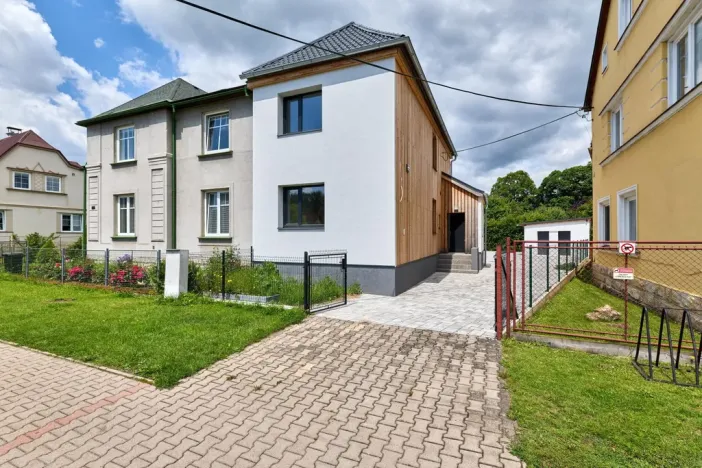 Prodej bytu 2+kk, Mladé Buky, 47 m2