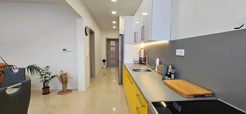 Pronájem bytu 2+kk, Rajhrad, Vrázova, 80 m2