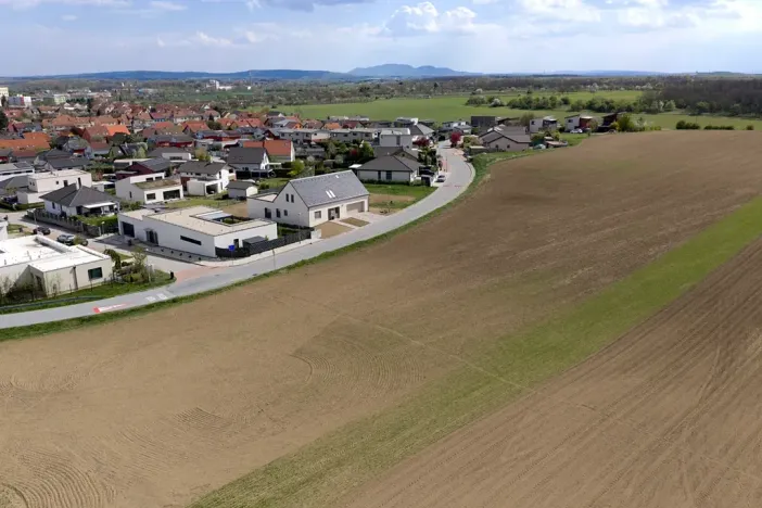 Prodej pozemku pro bydlení, Hrušovany u Brna, Pod Střediskem, 896 m2