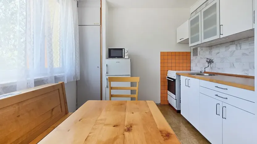 Pronájem bytu 1+1, Praha - Letňany, Dobratická, 31 m2