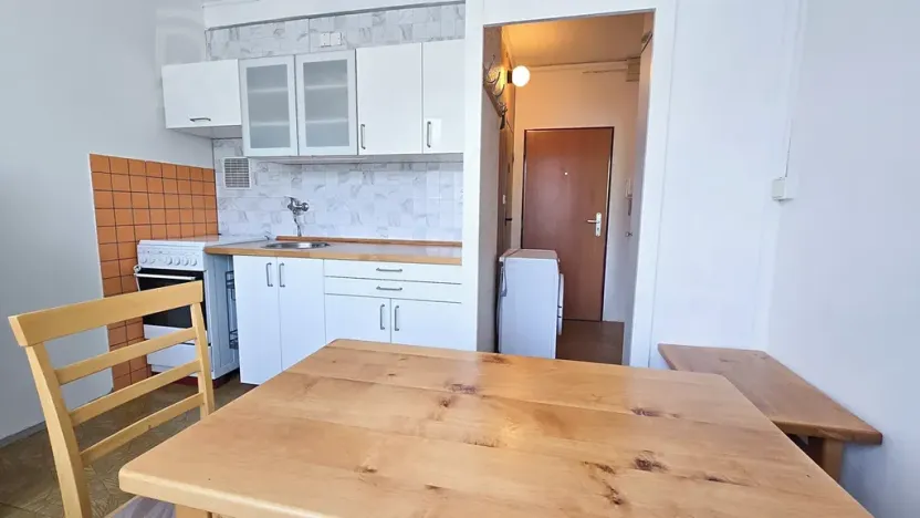 Pronájem bytu 1+1, Praha - Letňany, Dobratická, 31 m2