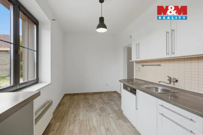 Prodej rodinného domu, Kněževes, U haldy, 155 m2