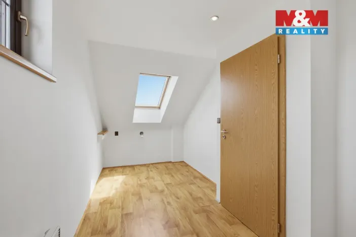 Prodej rodinného domu, Kněževes, U haldy, 155 m2