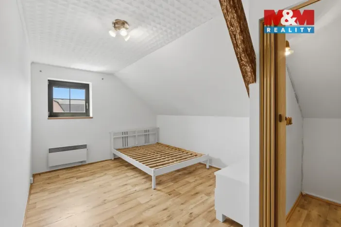 Prodej rodinného domu, Kněževes, U haldy, 155 m2
