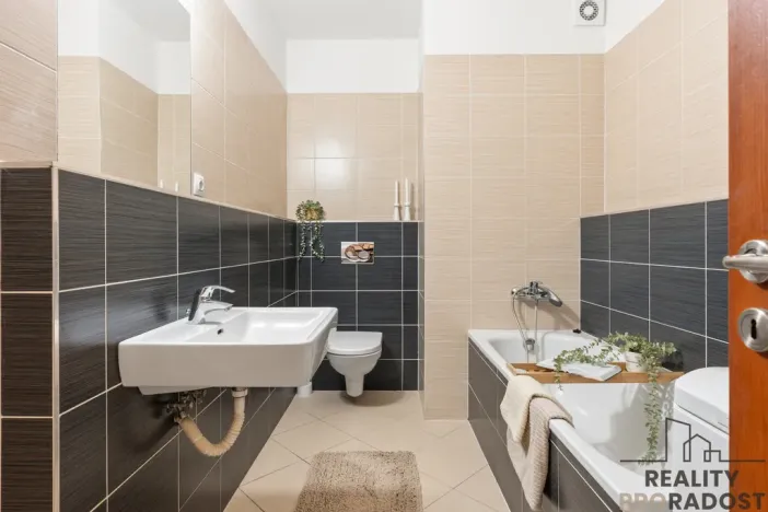 Prodej bytu 2+kk, Praha - Stodůlky, Laurinova, 55 m2
