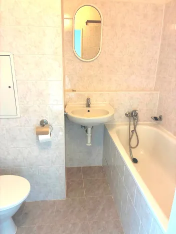 Pronájem bytu 2+kk, Praha, Bryksova, 40 m2