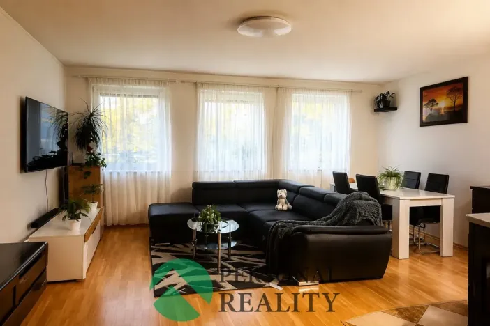 Prodej bytu 4+kk, Milovice, Kaštanová, 92 m2