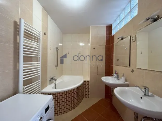 Pronájem bytu 3+kk, Praha, Steinerova, 79 m2