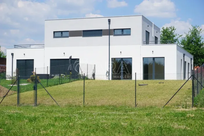 Pronájem bytu 4+kk, Vysoký Újezd, Na Výsluní, 106 m2