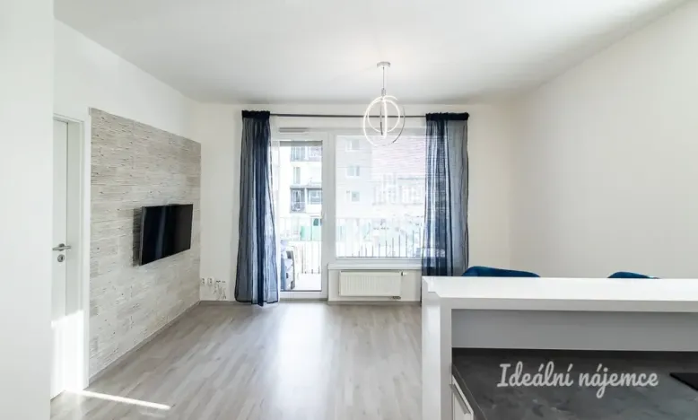 Pronájem bytu 2+kk, Praha - Vysočany, Strnadových, 50 m2