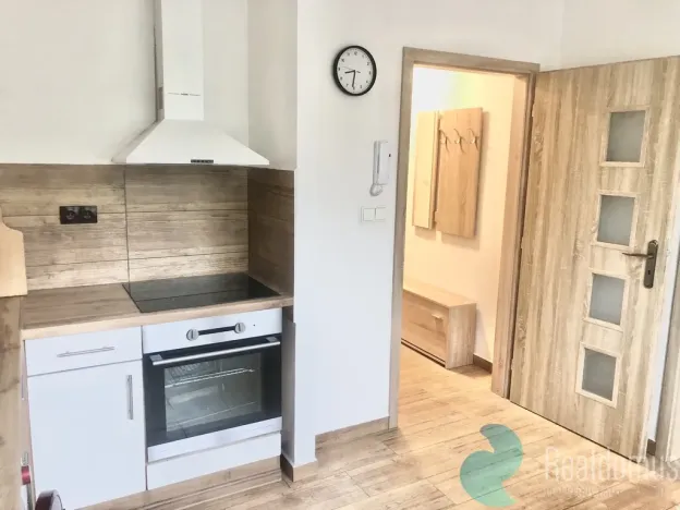 Pronájem bytu 1+1, Český Krumlov - Plešivec, Věncova, 40 m2