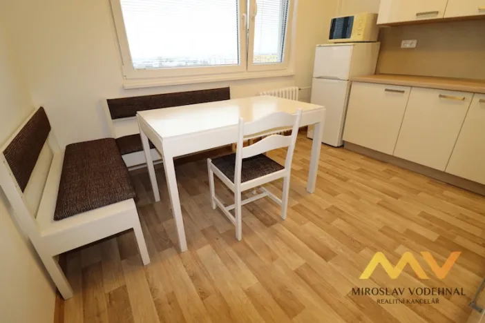 Pronájem bytu 2+kk, Hradec Králové - Nový Hradec Králové, třída Edvarda Beneše, 42 m2