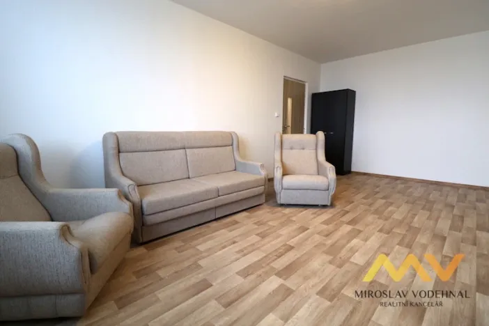 Pronájem bytu 2+kk, Hradec Králové - Nový Hradec Králové, třída Edvarda Beneše, 42 m2