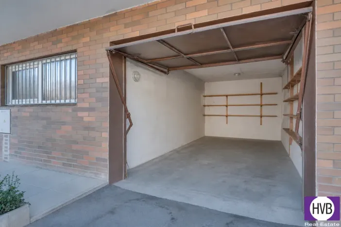 Prodej garáže, Praha - Smíchov, Holečkova, 18 m2