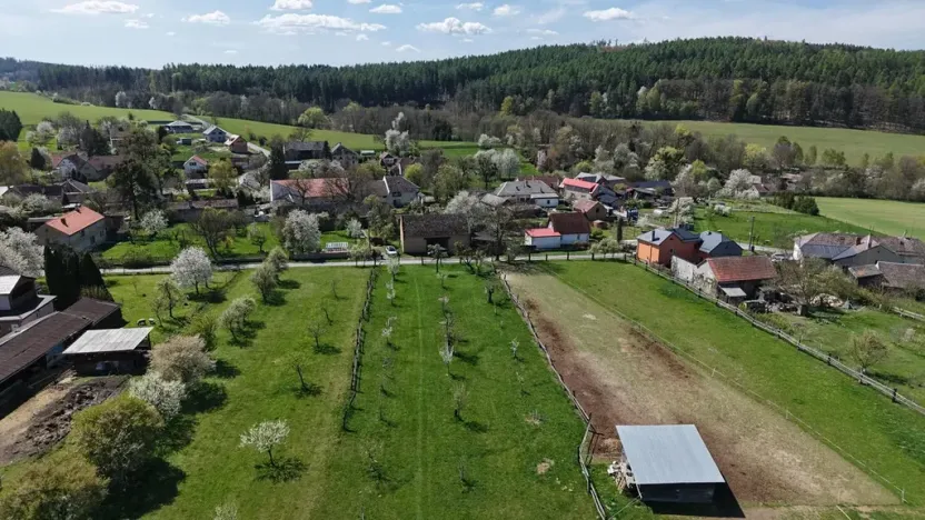 Prodej pozemku pro bydlení, Bouzov, 4406 m2