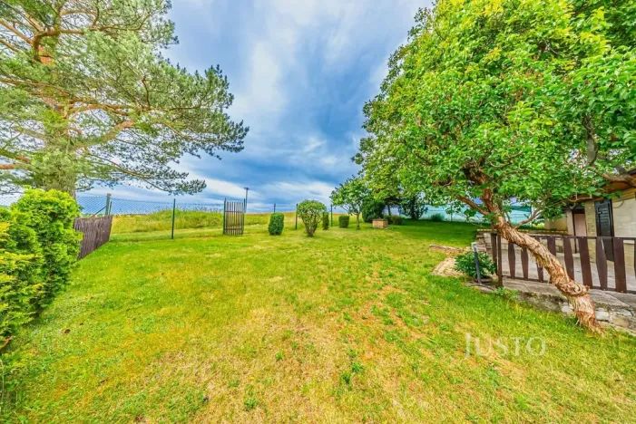Prodej chaty, Lešany - Břežany, 38 m2