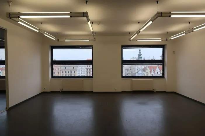 Pronájem kanceláře, Plzeň, náměstí Republiky, 34 m2