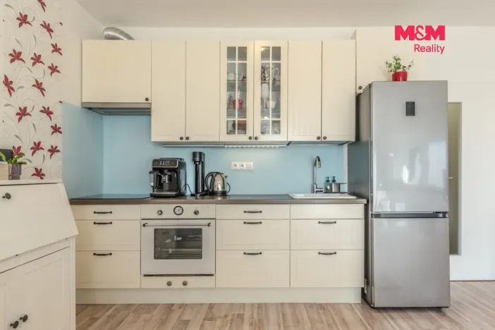 Pronájem bytu 1+kk, Praha, Švihovská, 37 m2