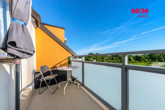 Pronájem bytu 1+kk, Praha, Švihovská, 37 m2