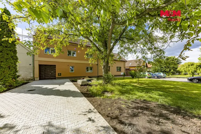 Pronájem bytu 1+kk, Velim, třída Krále Jiřího, 20 m2