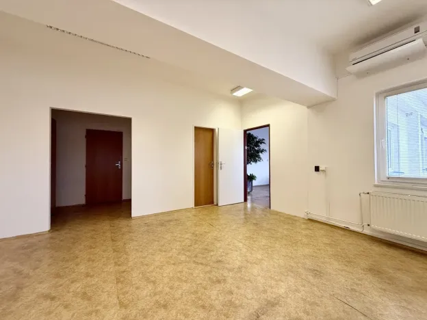 Pronájem kanceláře, Brno, Kaštanová, 58 m2