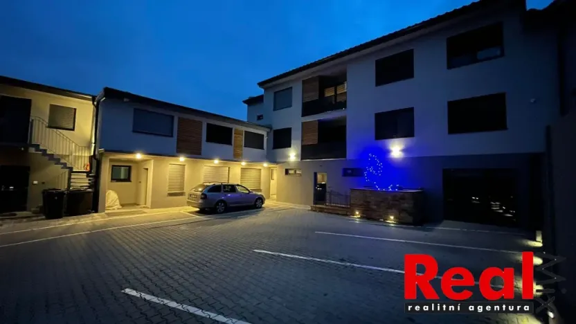 Pronájem bytu 3+kk, Rajhradice, Opatovická, 95 m2