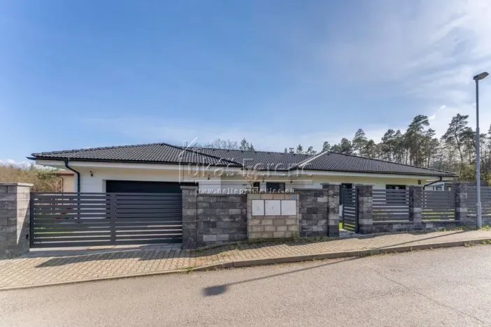 Prodej rodinného domu, Unhošť, Na Lukách, 221 m2
