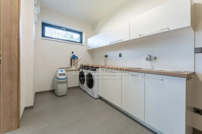 Prodej rodinného domu, Unhošť, Na Lukách, 221 m2