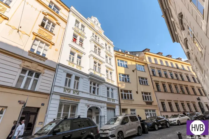 Prodej bytu 1+kk, Praha, Školská, 21 m2