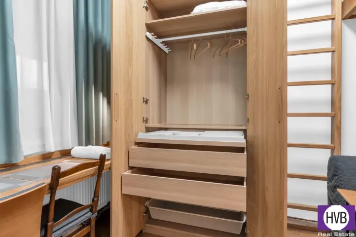 Prodej bytu 1+kk, Praha, Školská, 21 m2