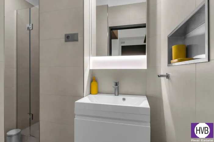 Prodej bytu 1+kk, Praha, Školská, 21 m2