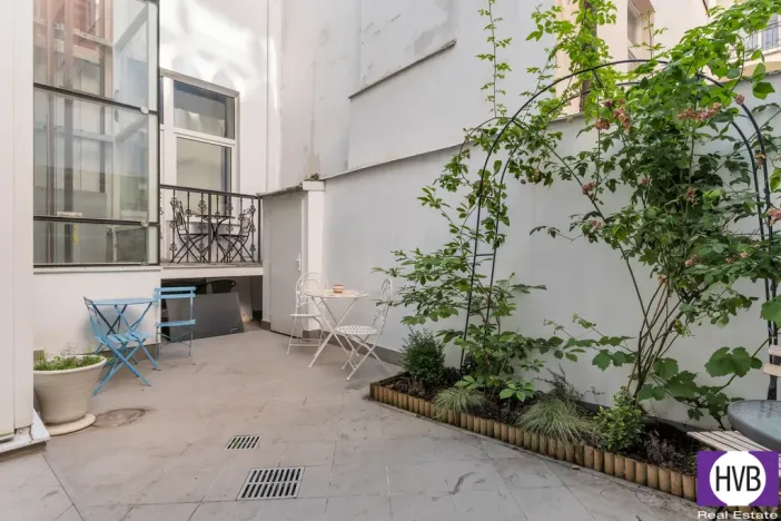 Prodej bytu 1+kk, Praha, Školská, 21 m2