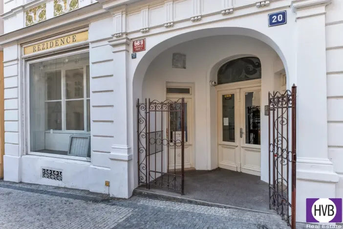Prodej bytu 1+kk, Praha, Školská, 21 m2