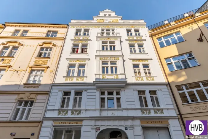 Prodej bytu 1+kk, Praha, Školská, 21 m2