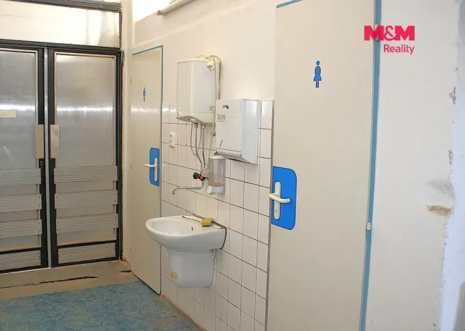 Pronájem výrobních prostor, Nová Paka, Kotíkova, 330 m2
