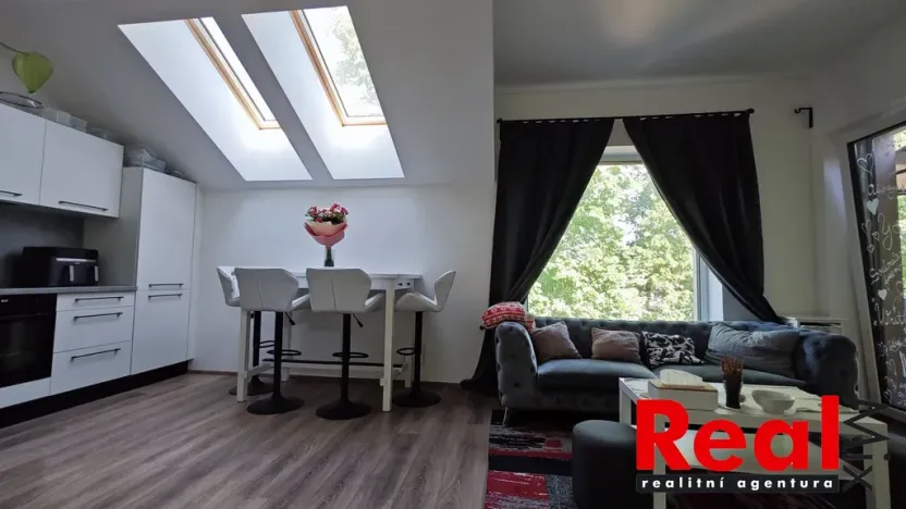 Pronájem bytu 2+kk, Brno, Moravanská, 52 m2