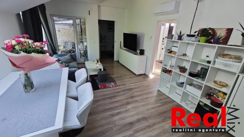 Pronájem bytu 2+kk, Brno, Moravanská, 52 m2