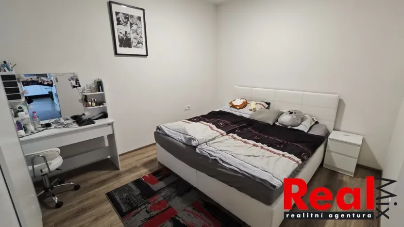 Pronájem bytu 2+kk, Brno, Moravanská, 52 m2