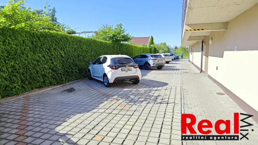 Pronájem bytu 2+kk, Brno, Moravanská, 52 m2