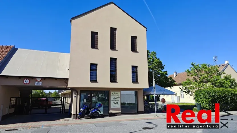 Pronájem bytu 2+kk, Brno, Moravanská, 52 m2