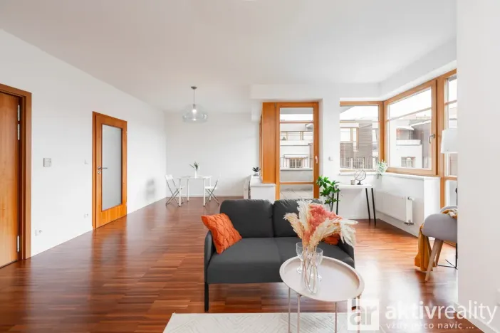 Prodej bytu 3+1, Praha - Žižkov, Mezi domky, 110 m2