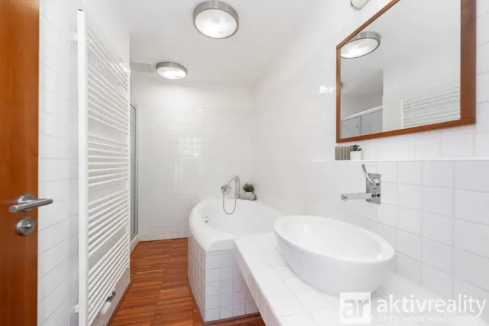 Prodej bytu 3+1, Praha - Žižkov, Mezi domky, 110 m2