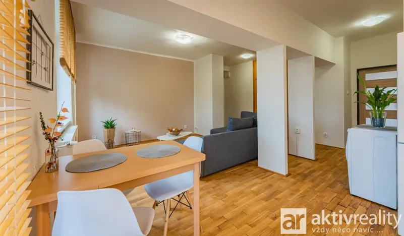 Pronájem bytu 2+1, Neratovice, Dr. E. Beneše, 67 m2