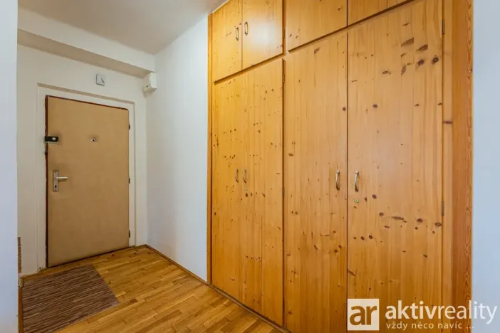 Pronájem bytu 2+1, Neratovice, Dr. E. Beneše, 67 m2