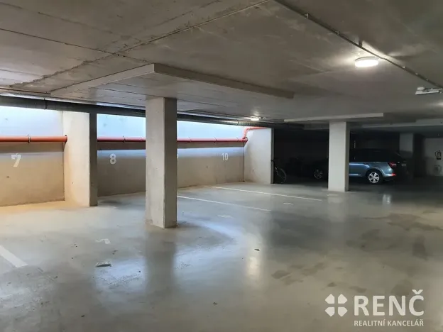 Pronájem garáže, Brno, Košinova, 15 m2