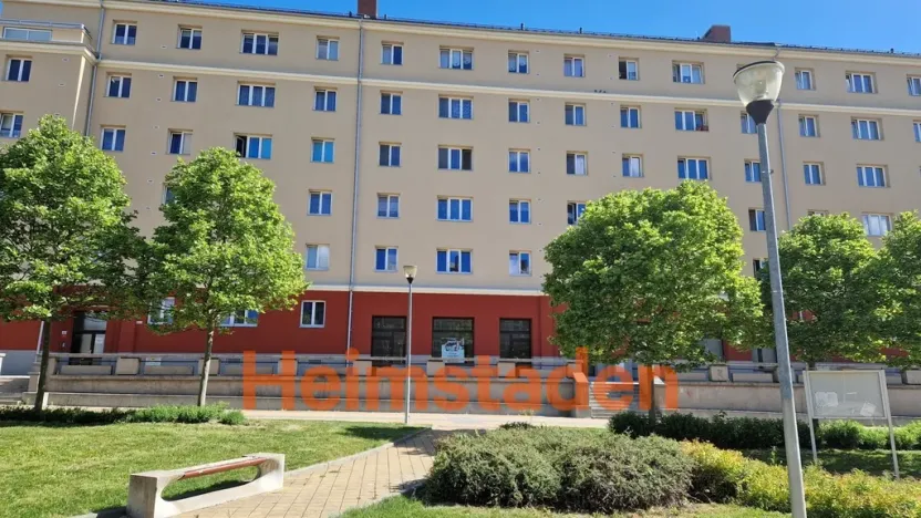 Pronájem kanceláře, Havířov-Šumbark, nám. T. G. Masaryka, 120 m2