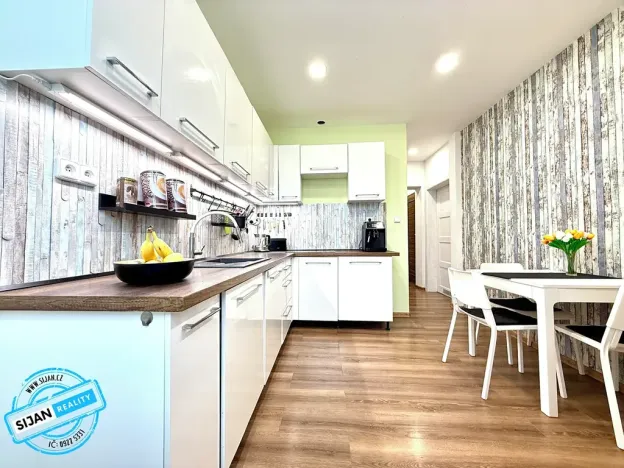 Prodej bytu 4+1, Krnov, Tyršova, 84 m2